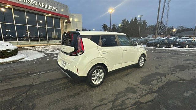 Used 2024 Kia Soul LX w/ Option Group 015 image 29
