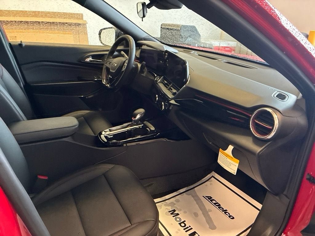 New 2026 Chevrolet Trax RS w/ Driver Confidence Package FWD image 29