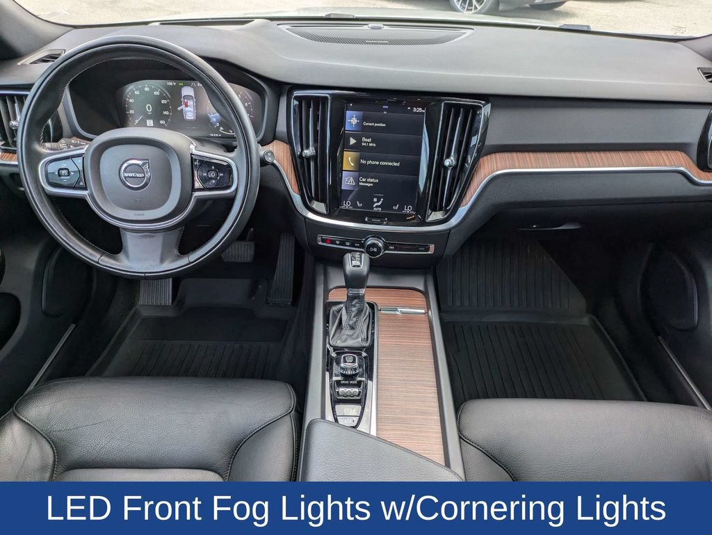 Used 2020 Volvo V60 T5 Momentum FWD image 16