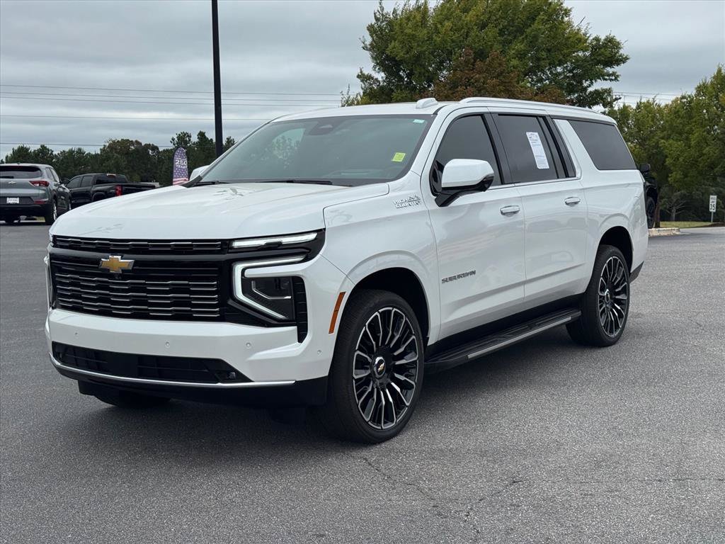Used 2025 Chevrolet Suburban High Country AWD/4WD image 7