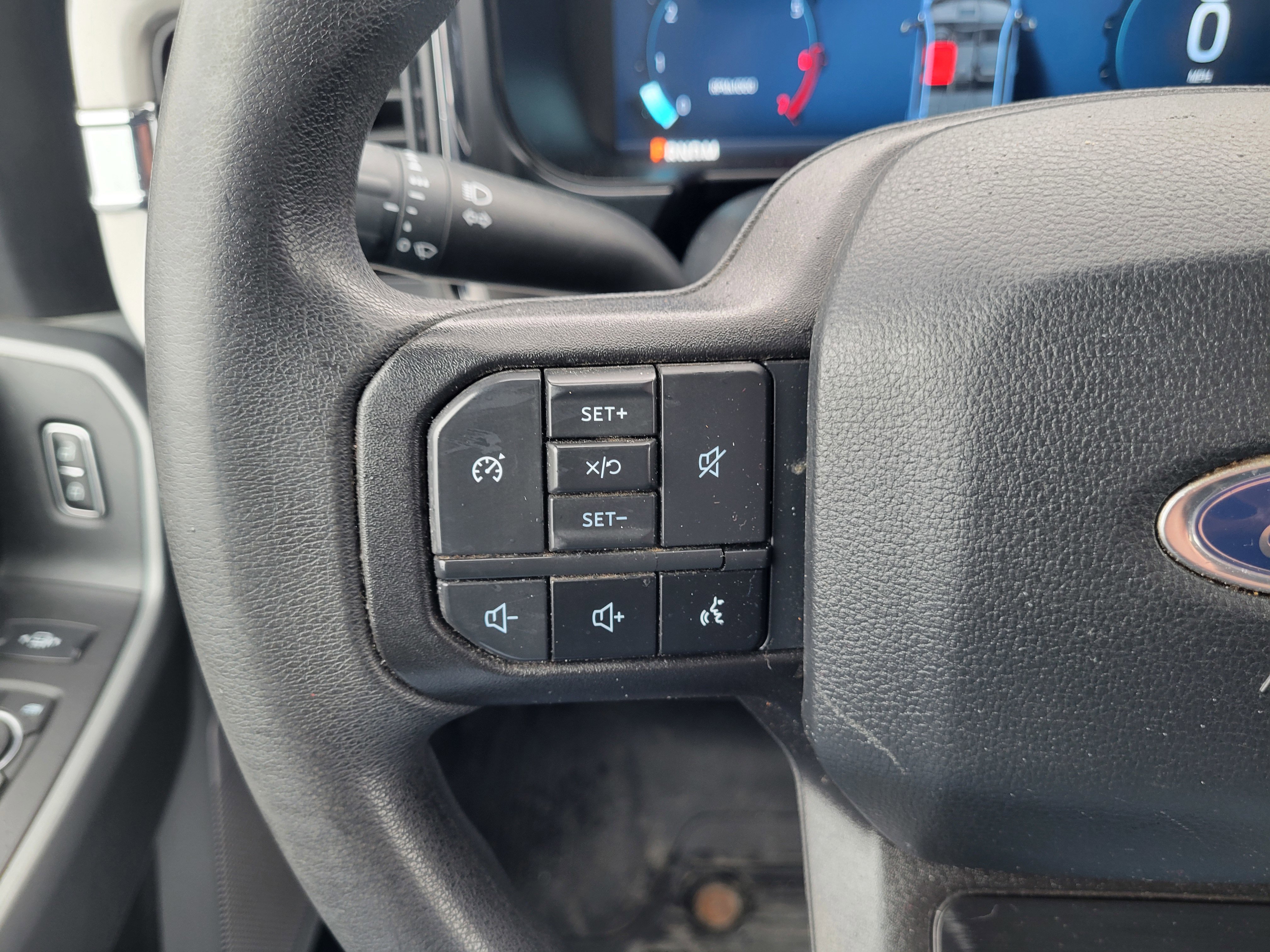 Used 2023 Ford F350 XLT w/ XLT Premium Package image 28