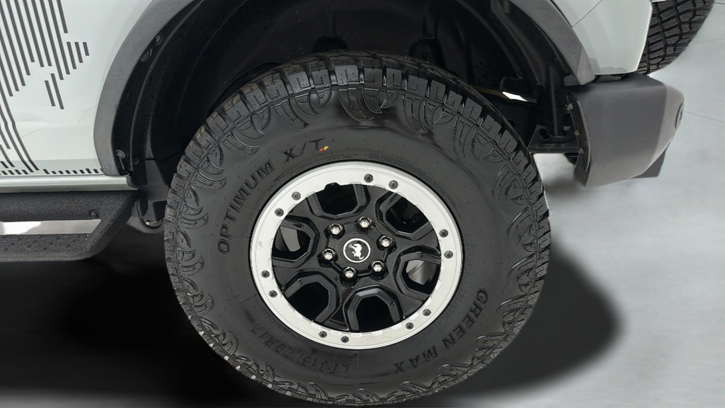 Used 2023 Ford Bronco Big Bend w/ Sasquatch Package AWD/4WD image 8