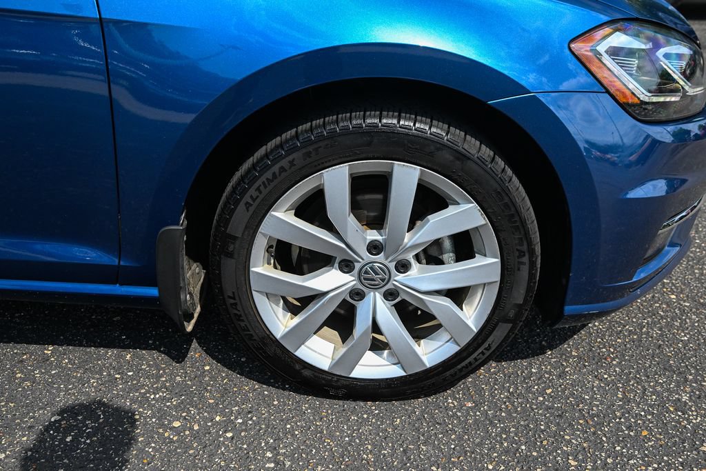 Used 2019 Volkswagen Golf SE FWD image 15