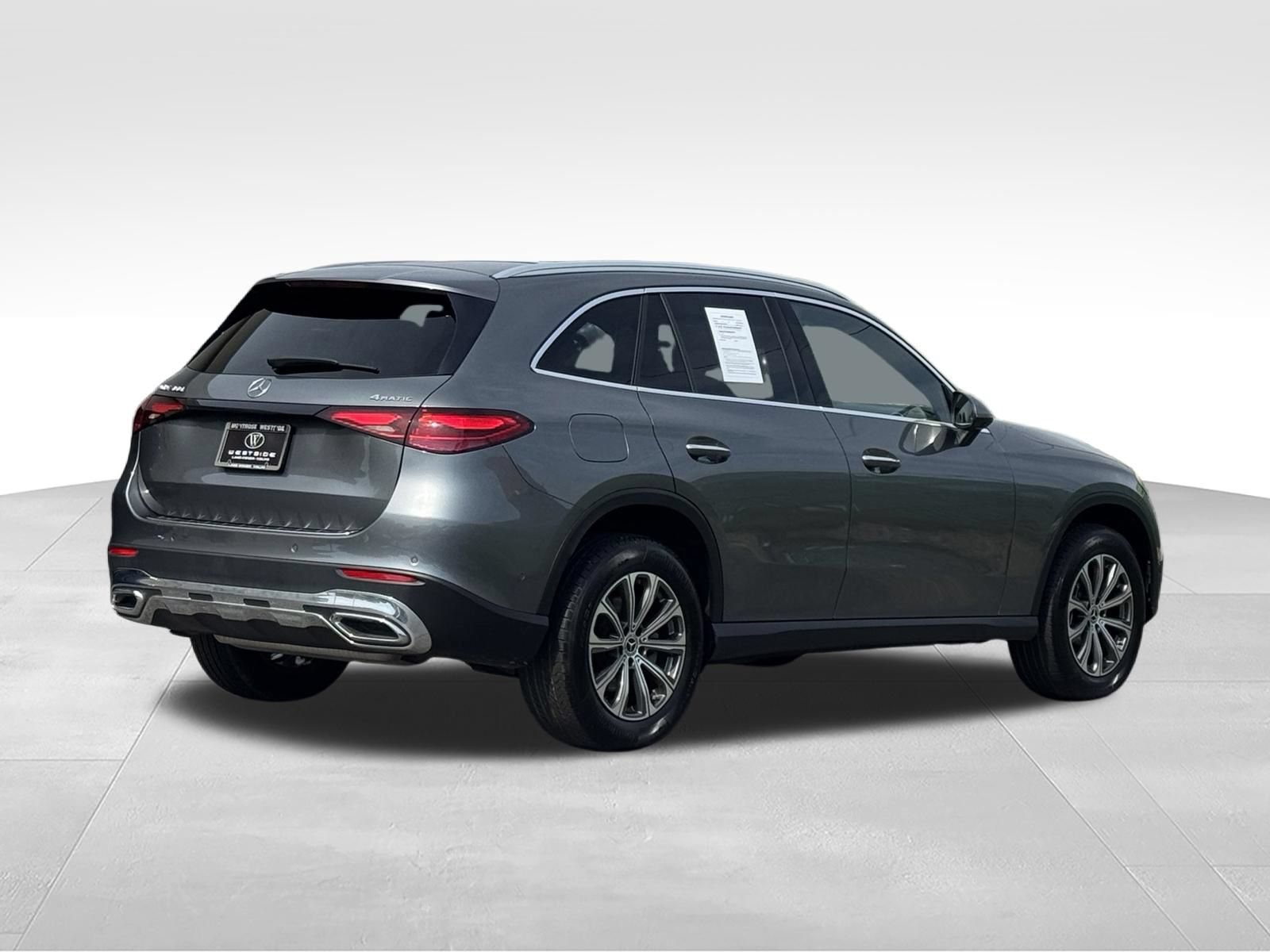 Used 2023 Mercedes-Benz GLC 300 4MATIC image 4