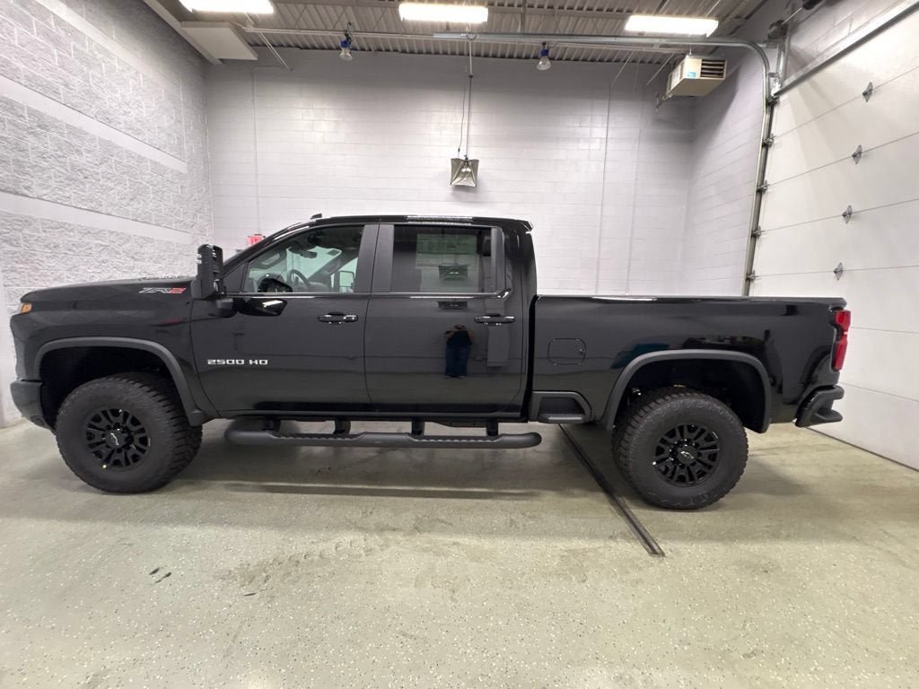 New 2026 Chevrolet Silverado 2500 ZR2 AWD/4WD image 8