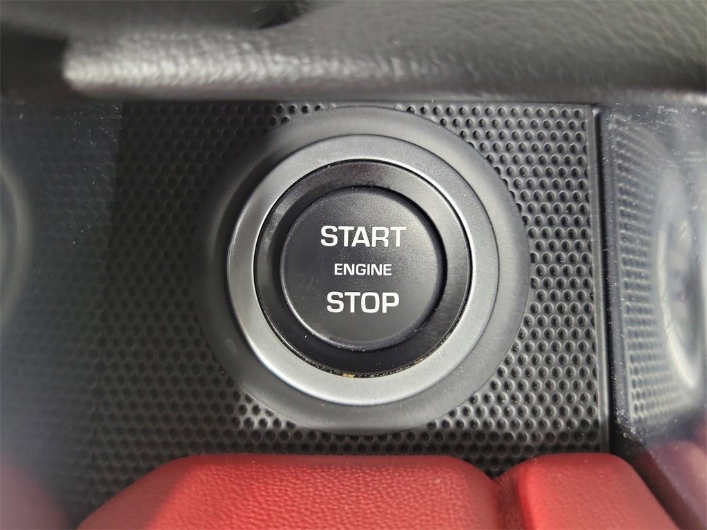 Used 2020 Land Rover Range Rover Sport HST image 30