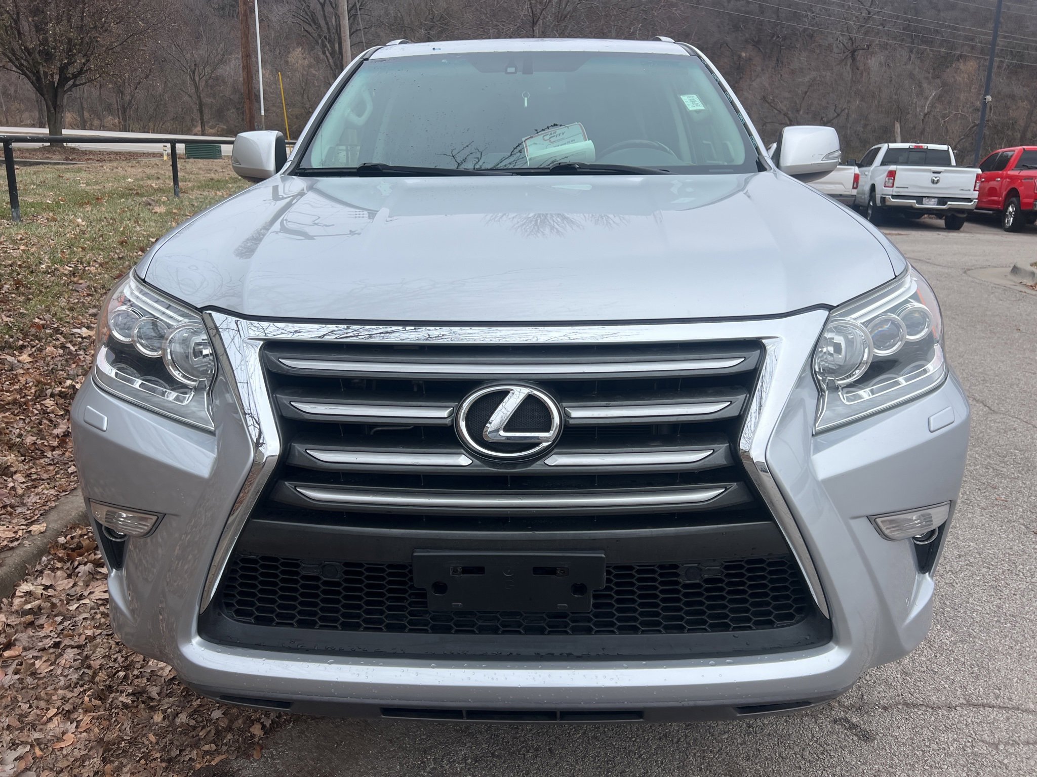 Used 2018 Lexus GX 460 Premium w/ Premium Package image 2