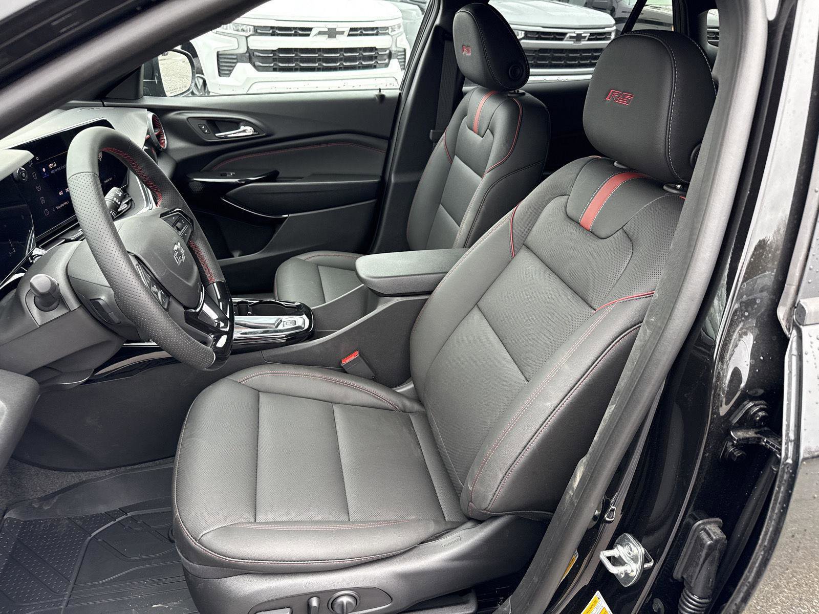 New 2026 Chevrolet Trax RS w/ Sunroof Package image 11