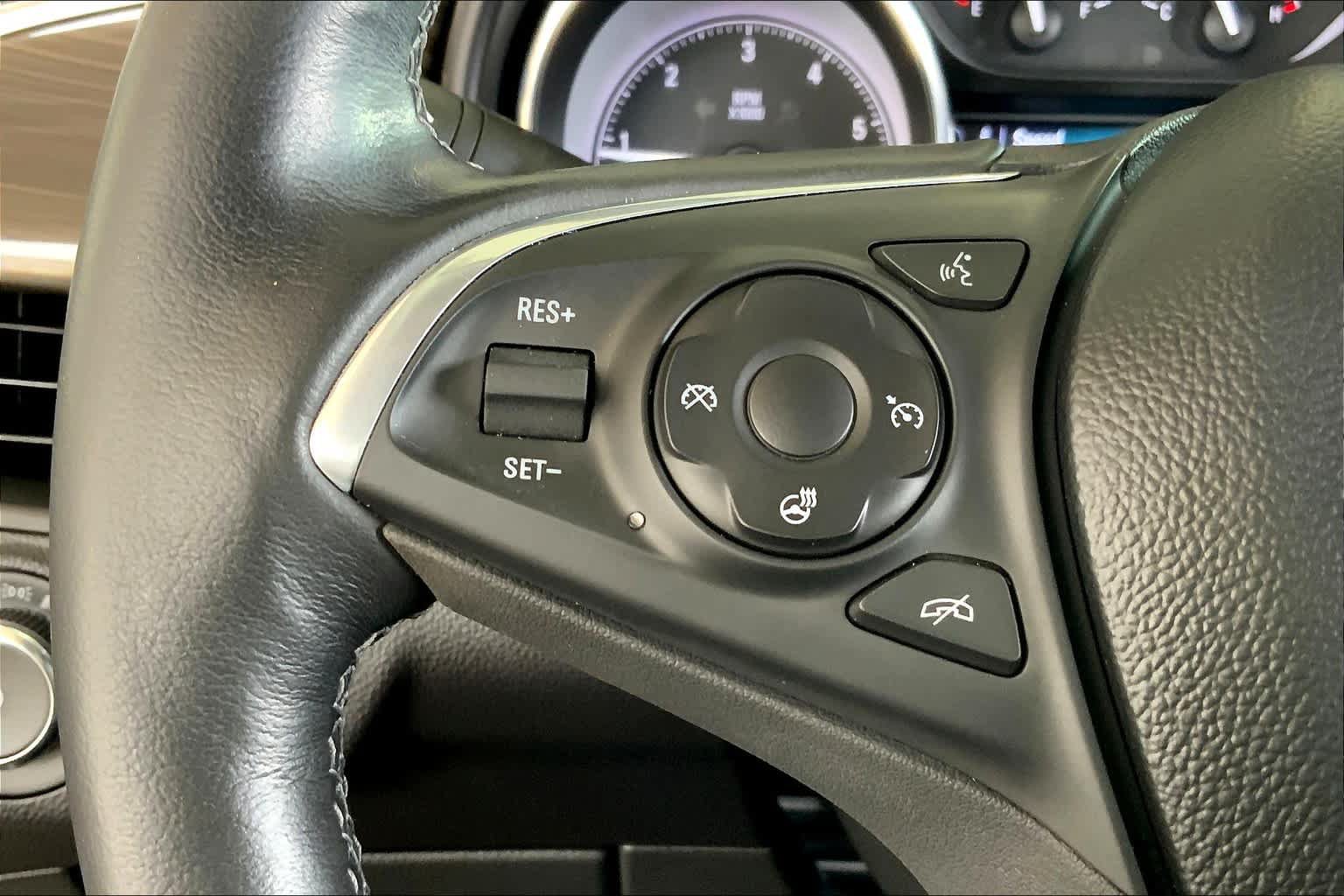 Used 2020 Buick Envision Essence w/ Experience Buick Package FWD image 24