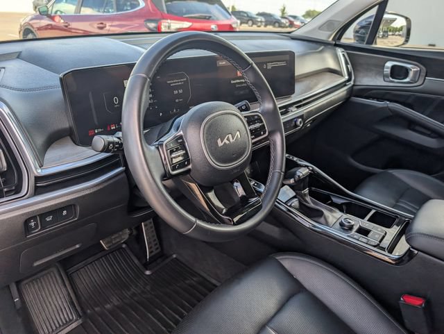 Used 2024 Kia Sorento SX AWD/4WD image 9