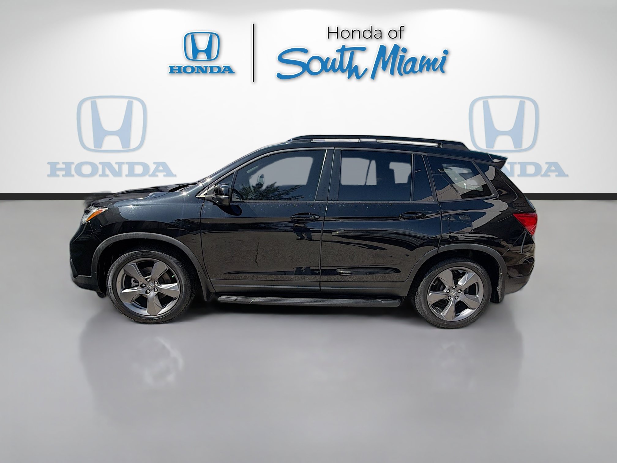 Certified 2021 Honda Passport Touring image 4
