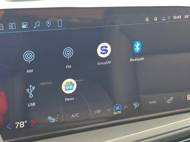 New 2026 Chevrolet Traverse LT w/ Enhanced Driving Package image 8