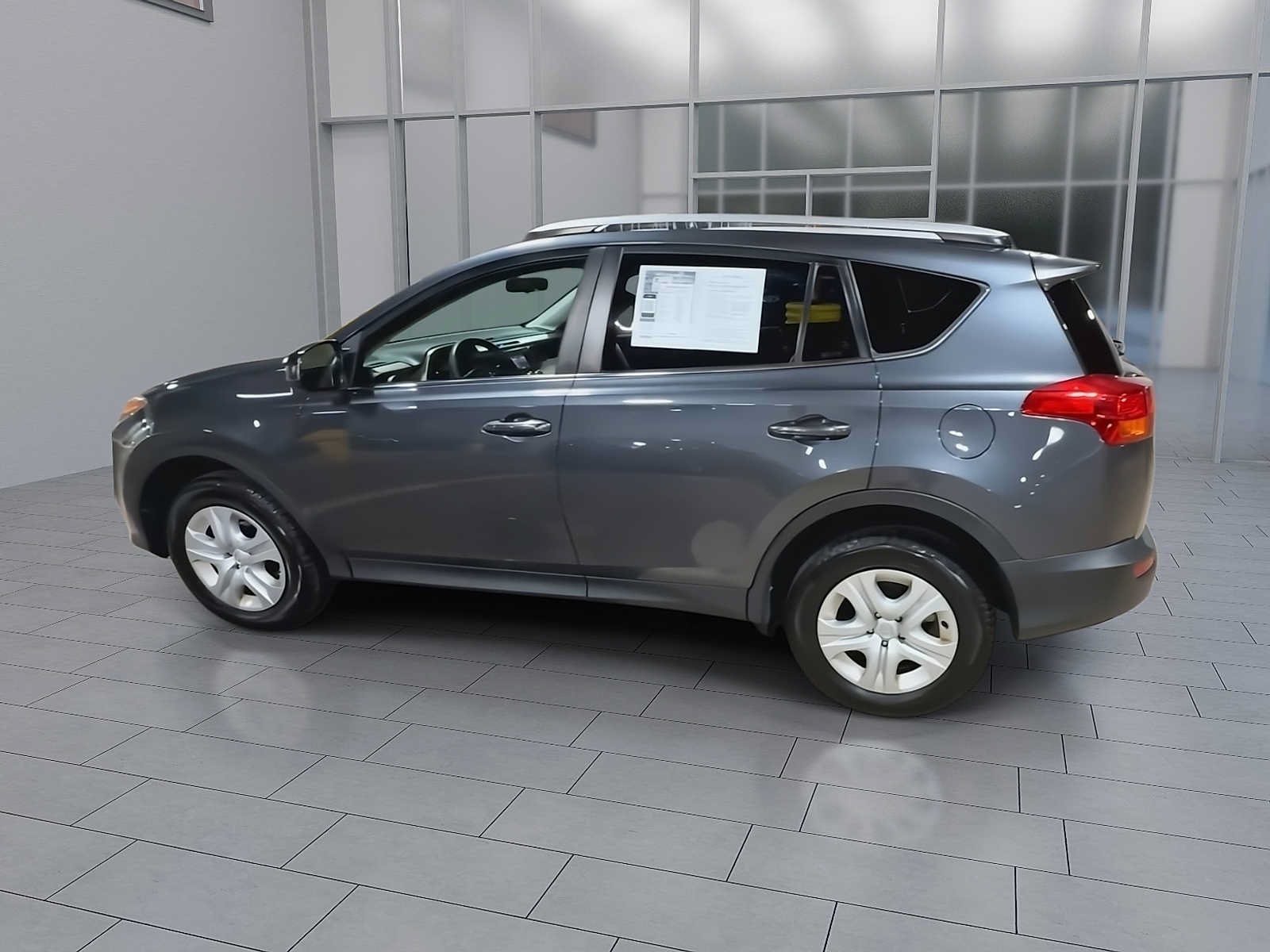 Used 2015 Toyota RAV4 LE AWD/4WD image 6