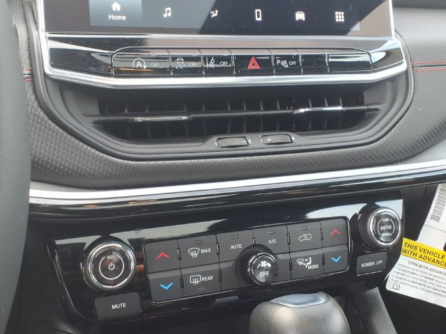Certified 2025 Jeep Compass Trailhawk w/ Sun & Sound Group AWD/4WD image 17