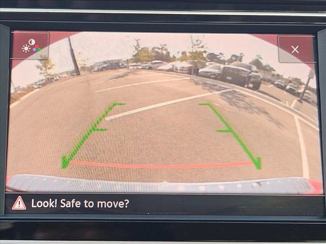 Used 2023 Volkswagen Jetta SE w/ Panoramic Sunroof Package FWD image 12