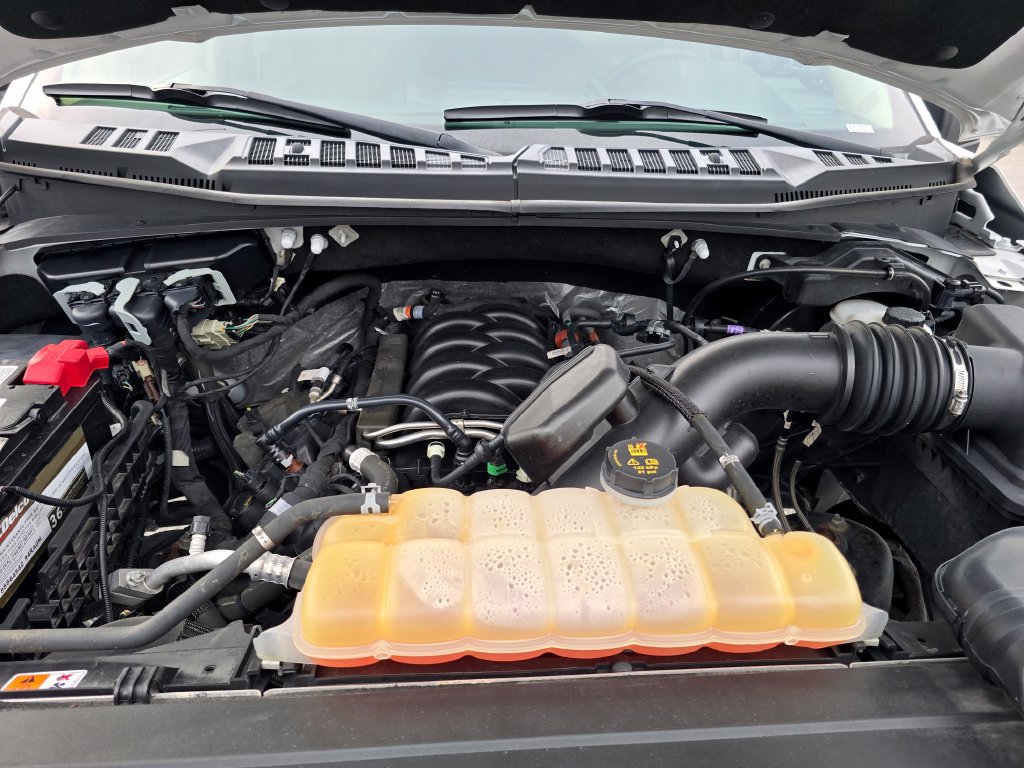 Used 2018 Ford F150 XLT w/ Equipment Group 302A Luxury AWD/4WD image 22