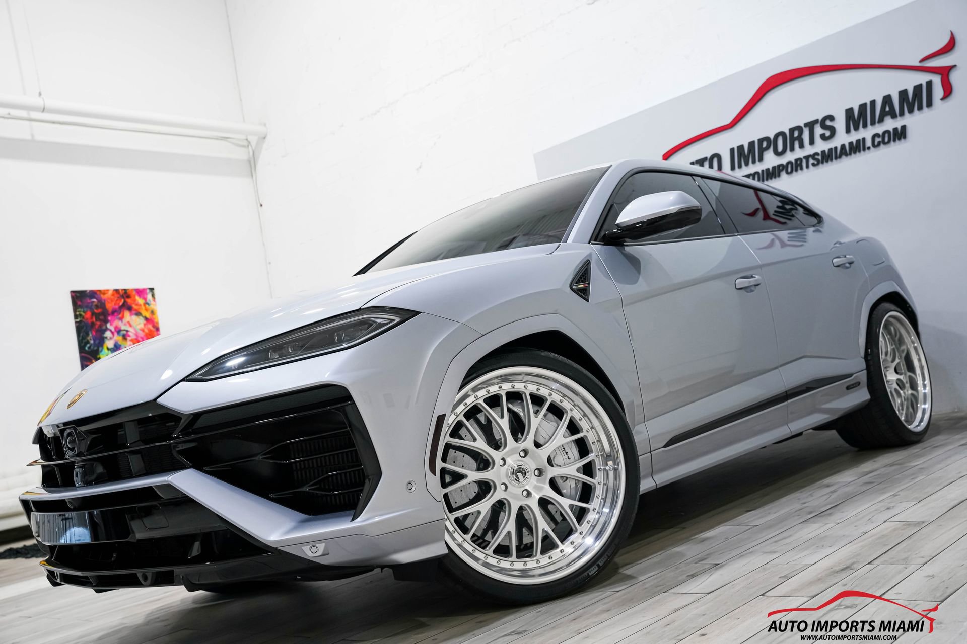 Used 2025 Lamborghini Urus SE image 3