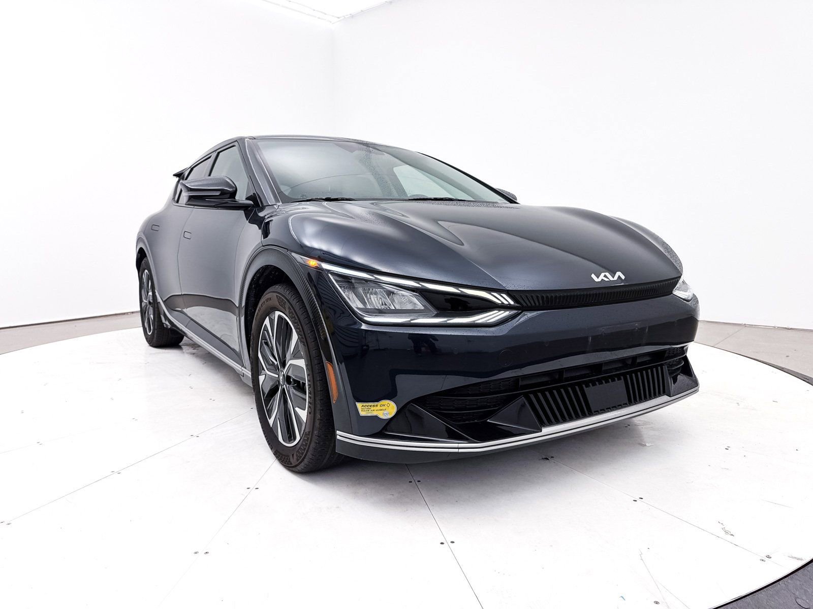 Used 2022 Kia EV6 Wind image 10