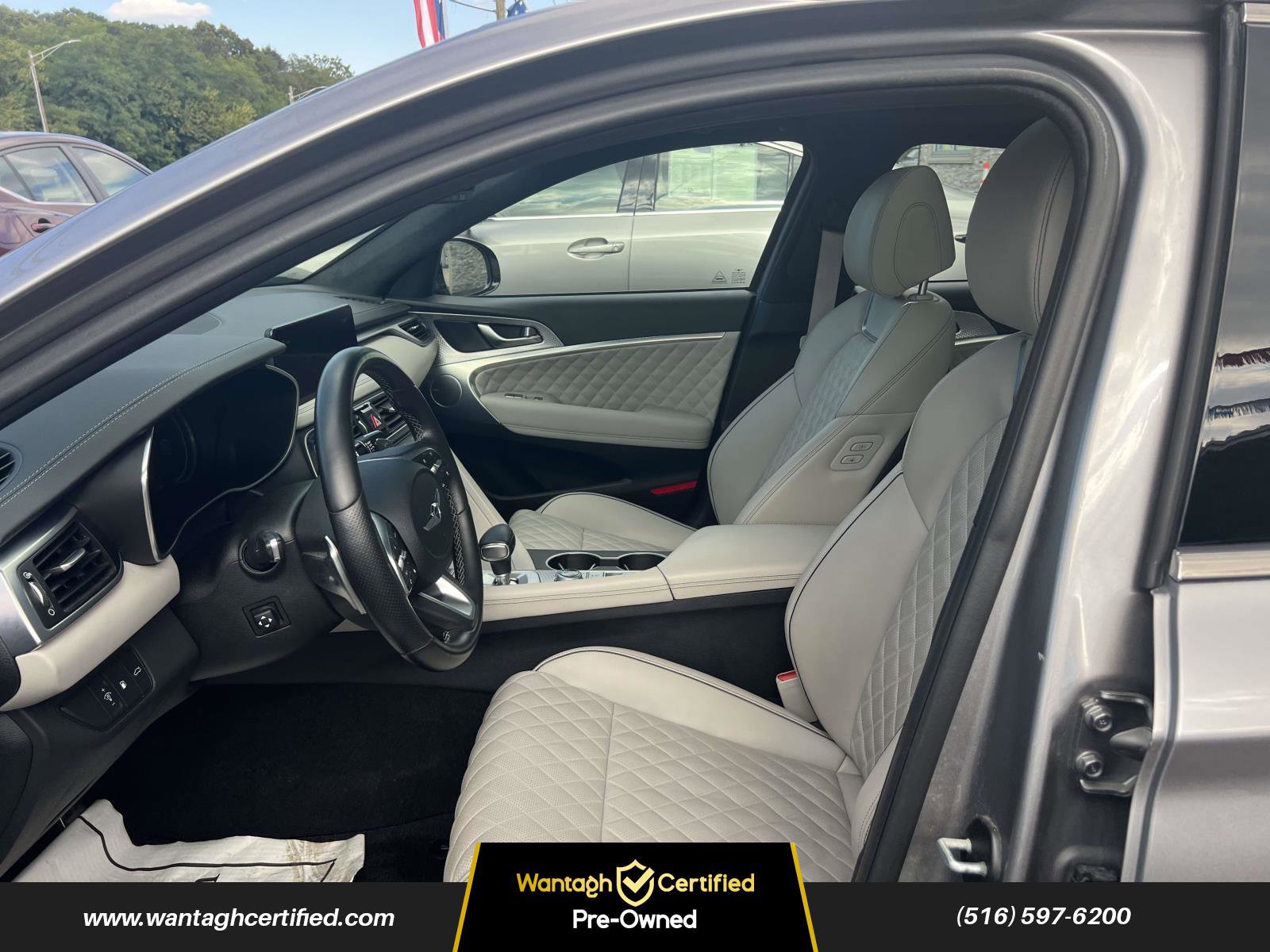 Used 2022 Genesis G70 3.3T w/ Sport Prestige Package image 10