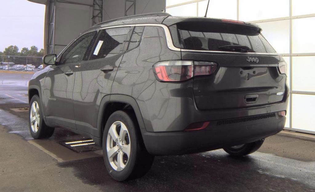 Used 2018 Jeep Compass Latitude FWD image 6