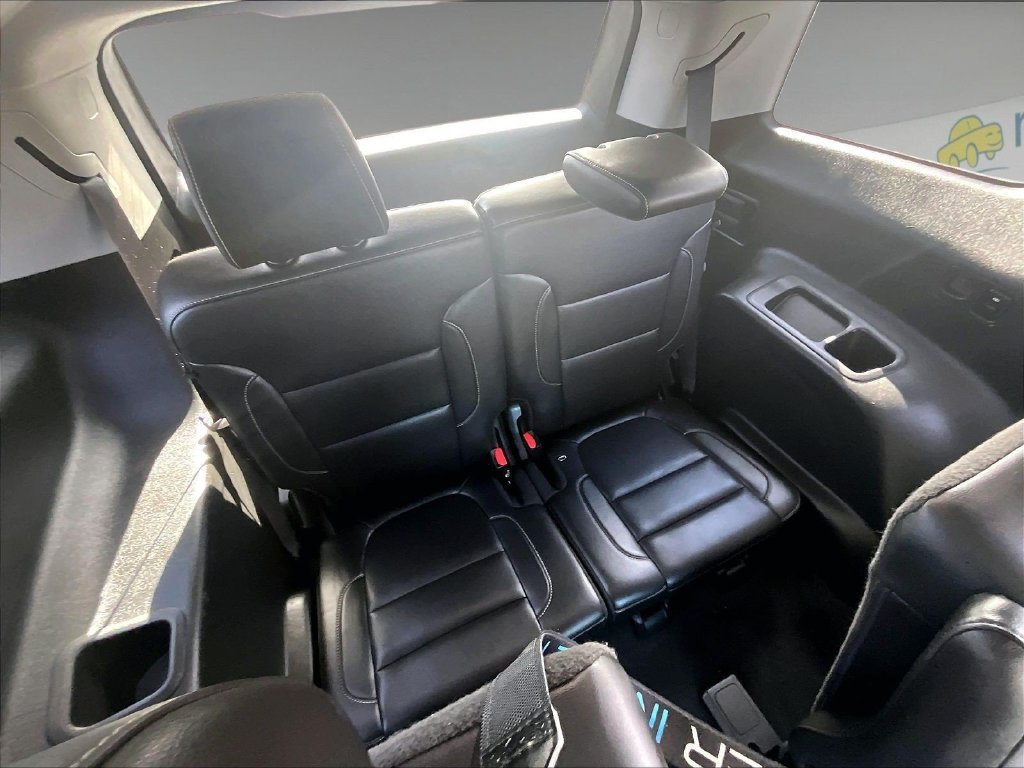 Used 2023 GMC Acadia SLT w/ Preferred Package AWD/4WD image 16