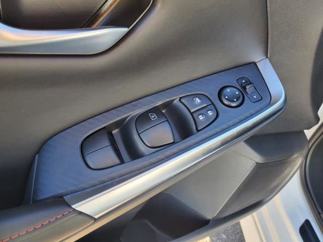 New 2025 Nissan Sentra SR image 18