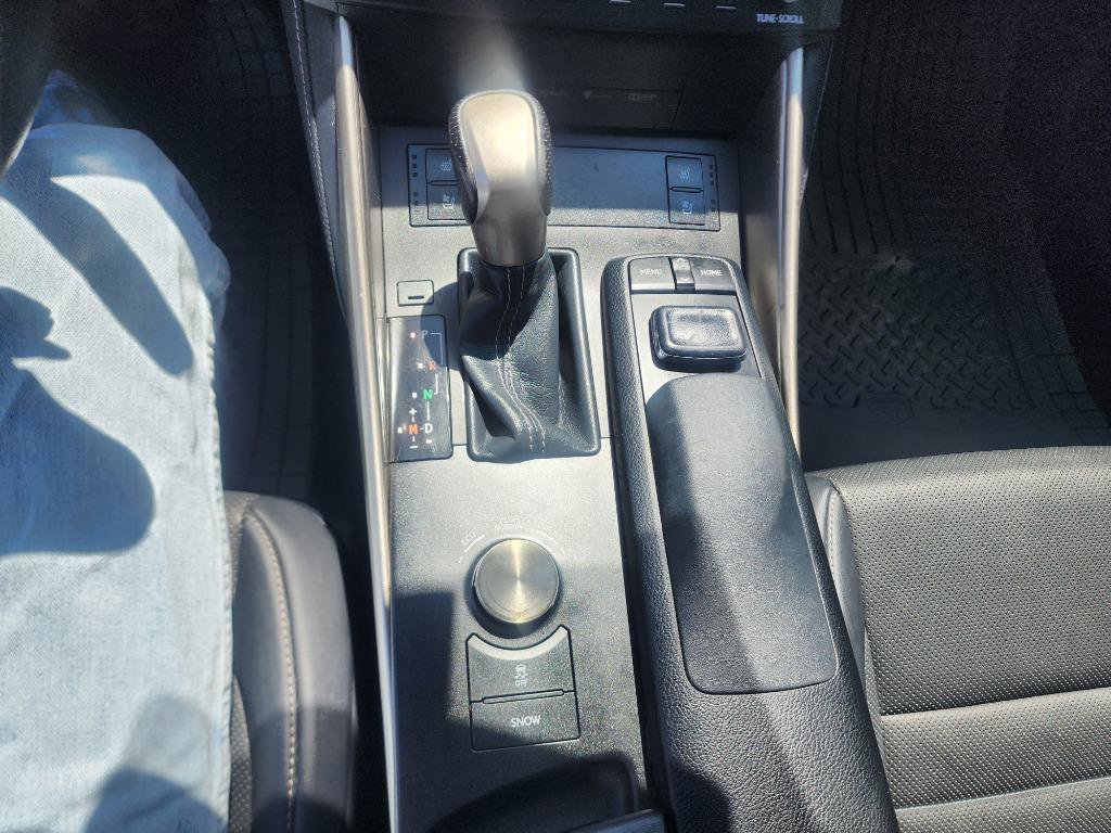 Used 2015 Lexus IS 250 w/ F-Sport Package RWD image 22