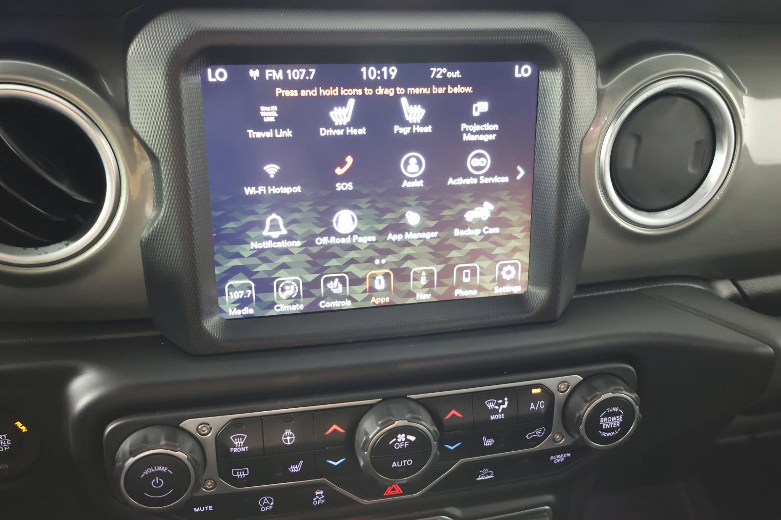 Used 2023 Jeep Wrangler Unlimited Sahara w/ LED Lighting Group AWD/4WD image 16