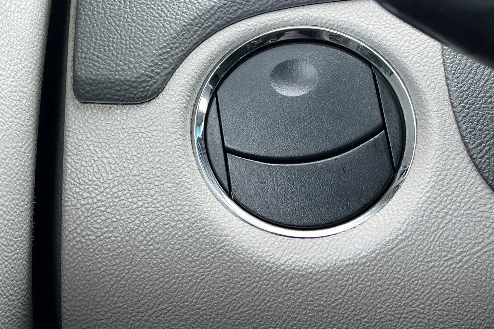 Used 2011 Chevrolet HHR LT w/ LT Preferred Equipment Group image 33