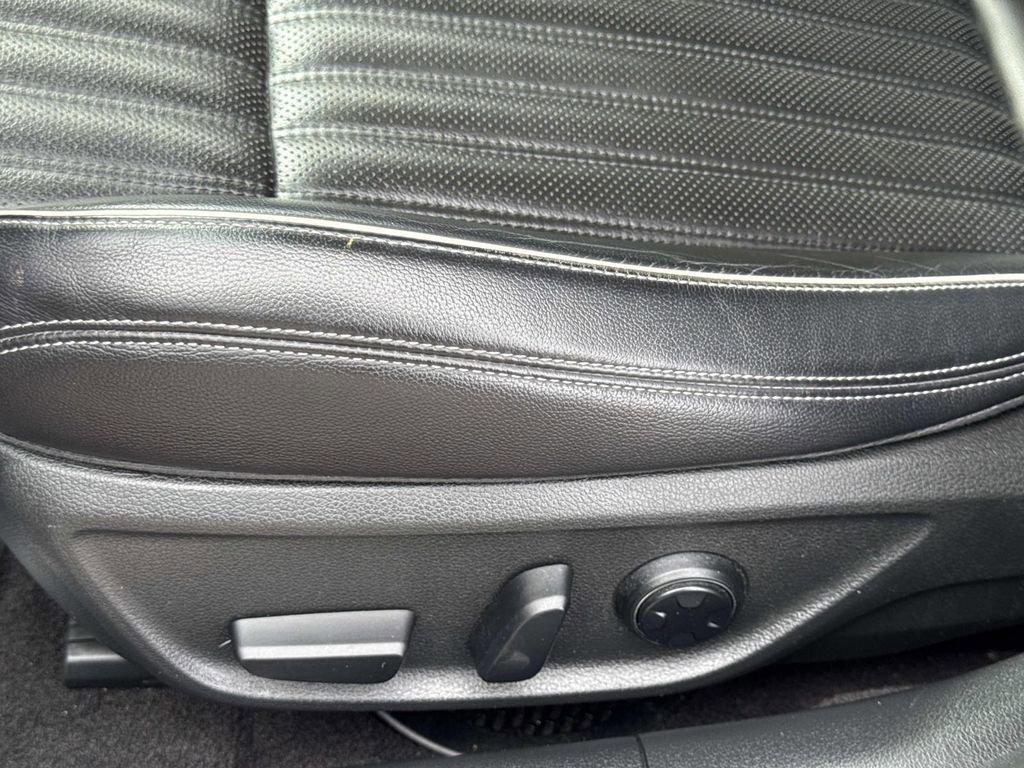 Used 2022 Genesis G70 2.0T w/ Prestige Package image 20