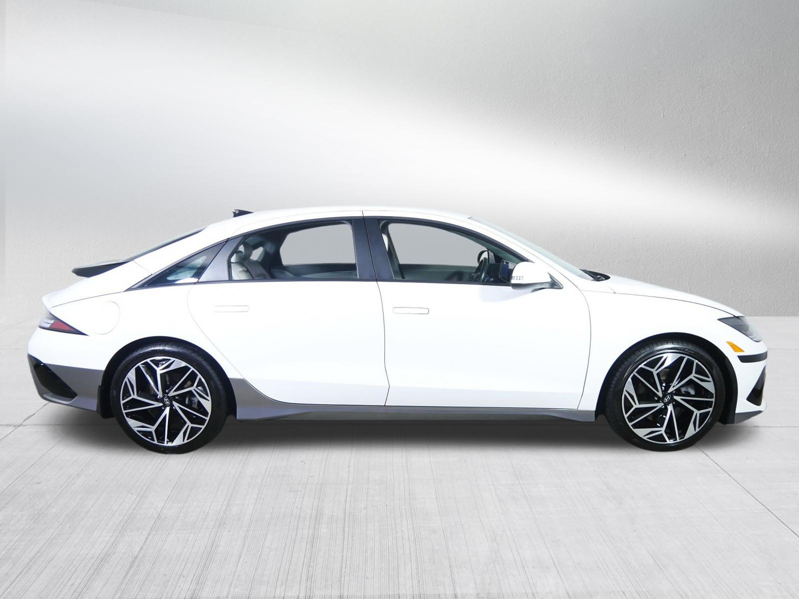 Used 2024 Hyundai Ioniq 6 SEL AWD/4WD image 8
