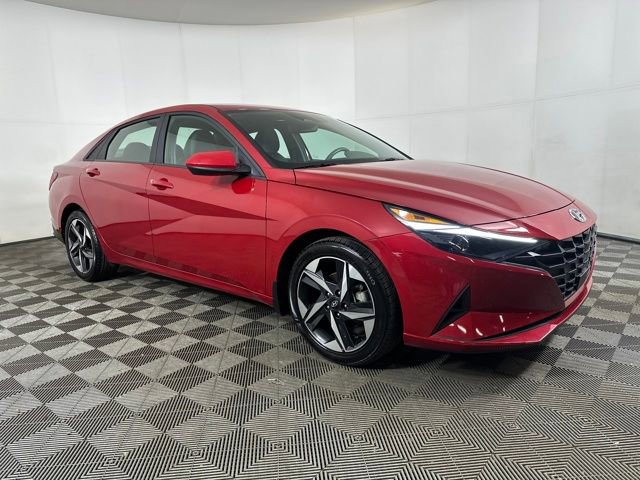 Certified 2023 Hyundai Elantra SEL w/ Convenience Package image 2