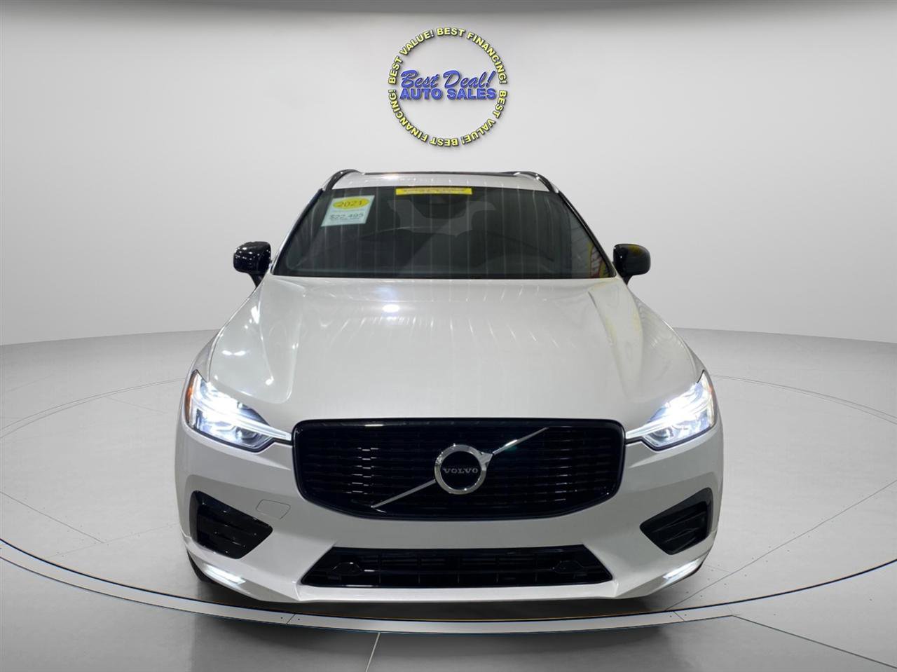 Used 2021 Volvo XC60 T5 R-Design image 9