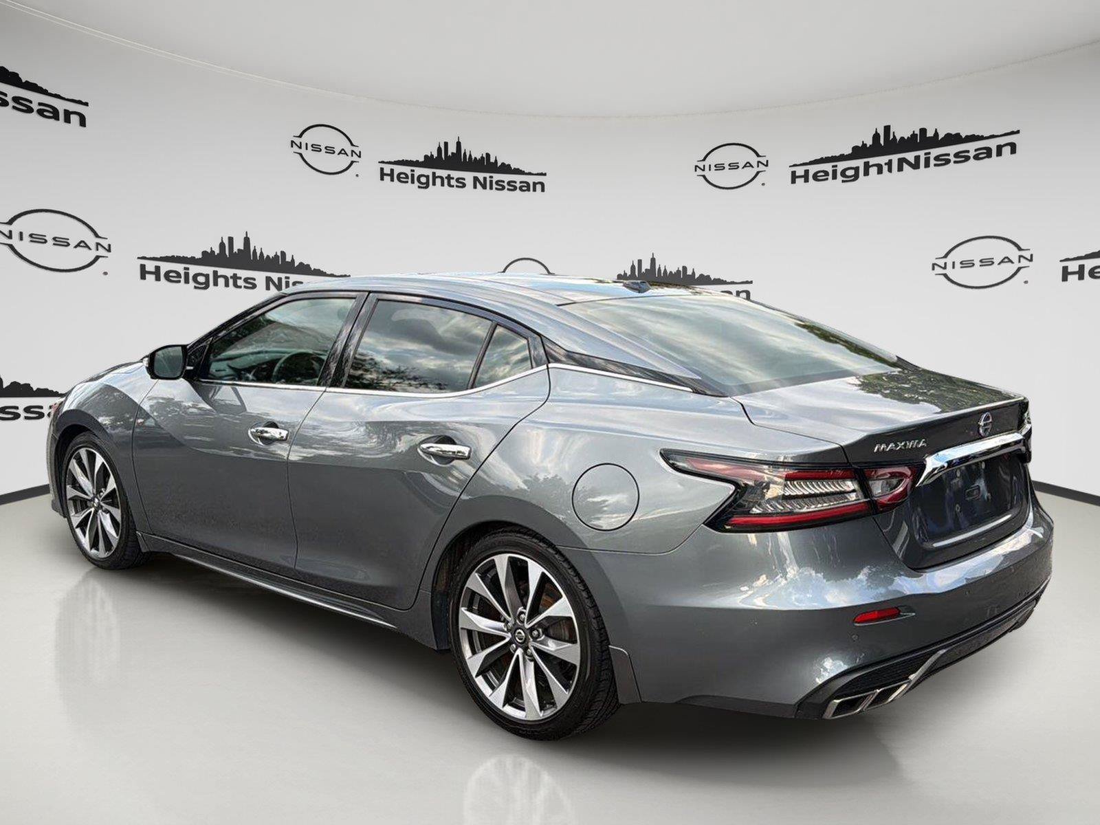 Used 2019 Nissan Maxima Platinum w/ Sport Mat Group FWD image 3