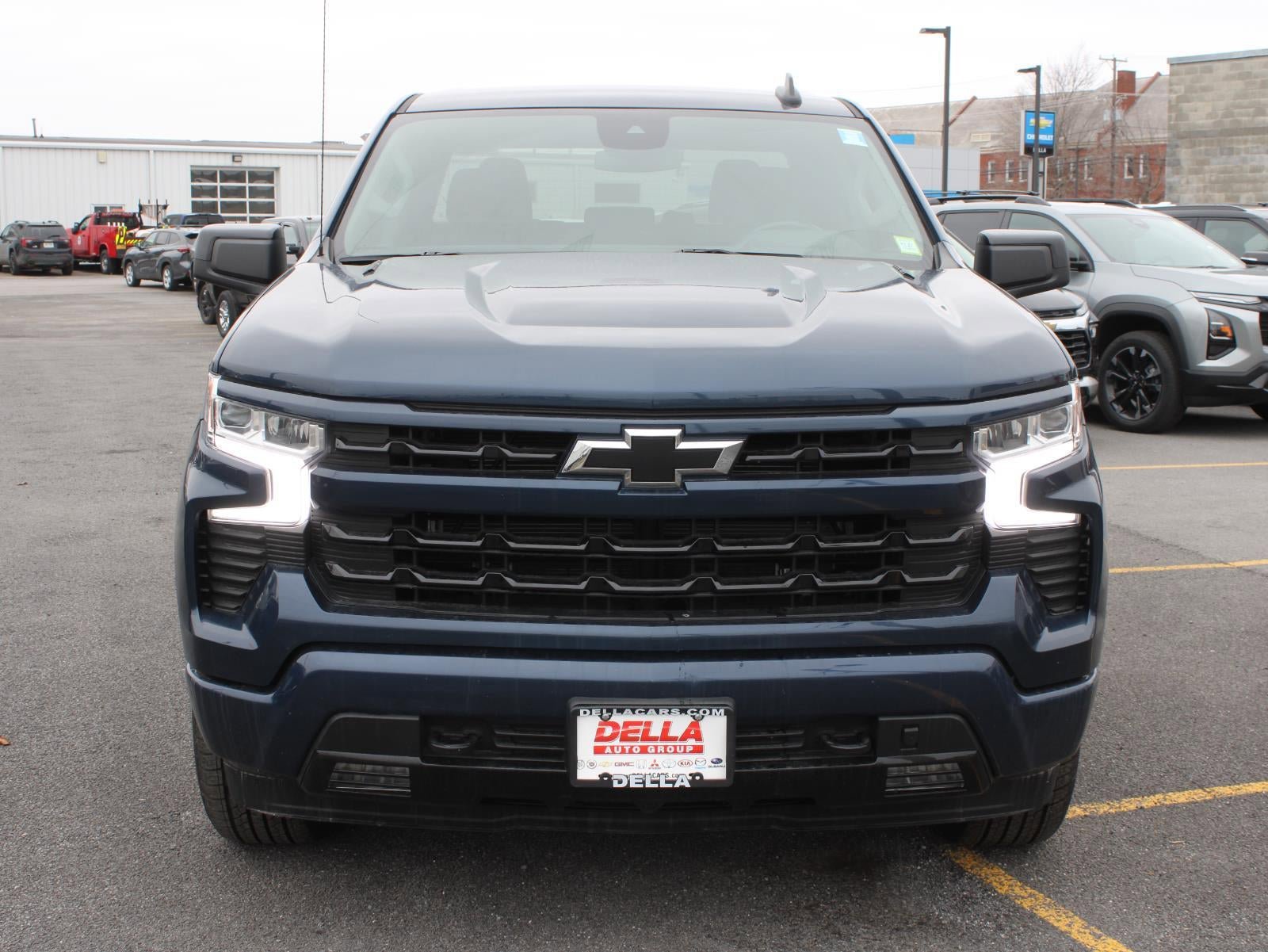 Used 2023 Chevrolet Silverado 1500 RST AWD/4WD image 2