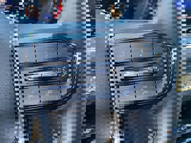 Used 2025 Chevrolet Colorado Trail Boss image 28