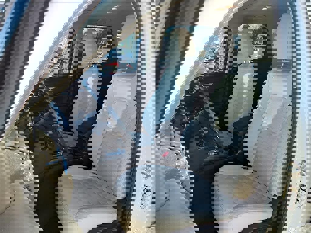 Used 2022 MAZDA CX-5 AWD 2.5 S w/ Preferred Package image 3