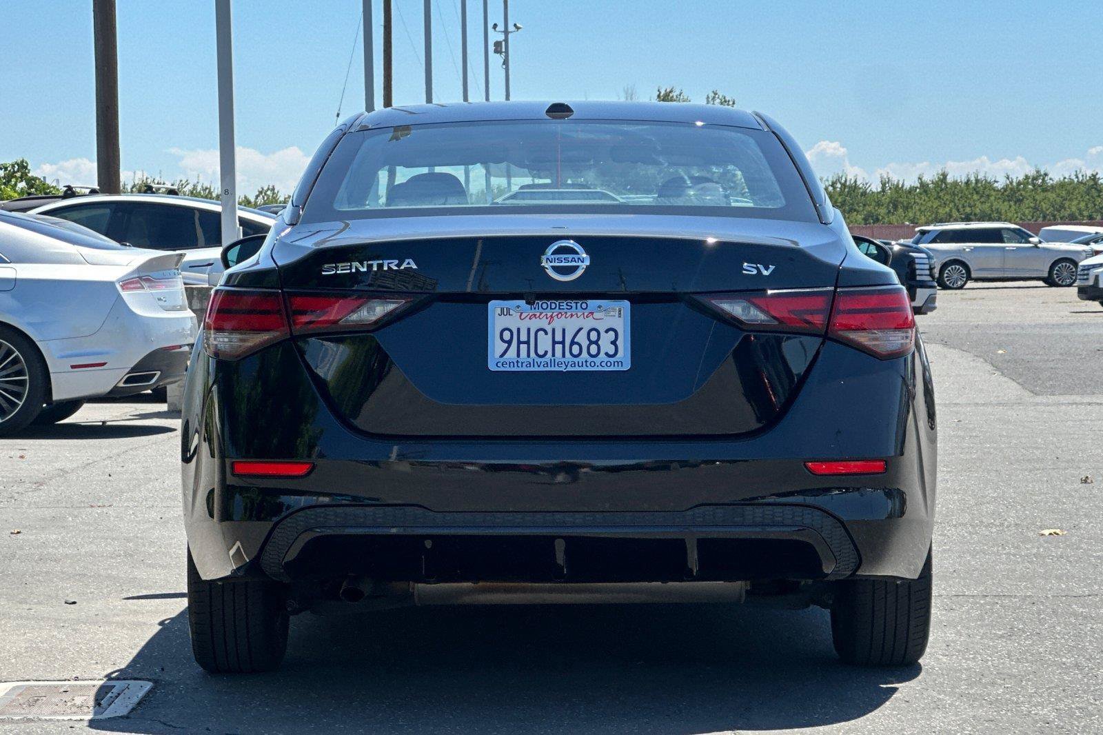 Certified 2023 Nissan Sentra SV FWD image 4