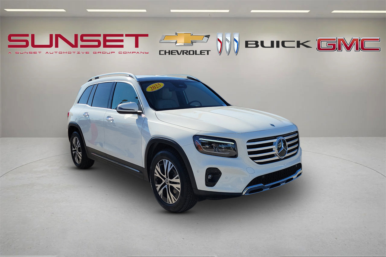 Used 2025 Mercedes-Benz GLB 250 image 1