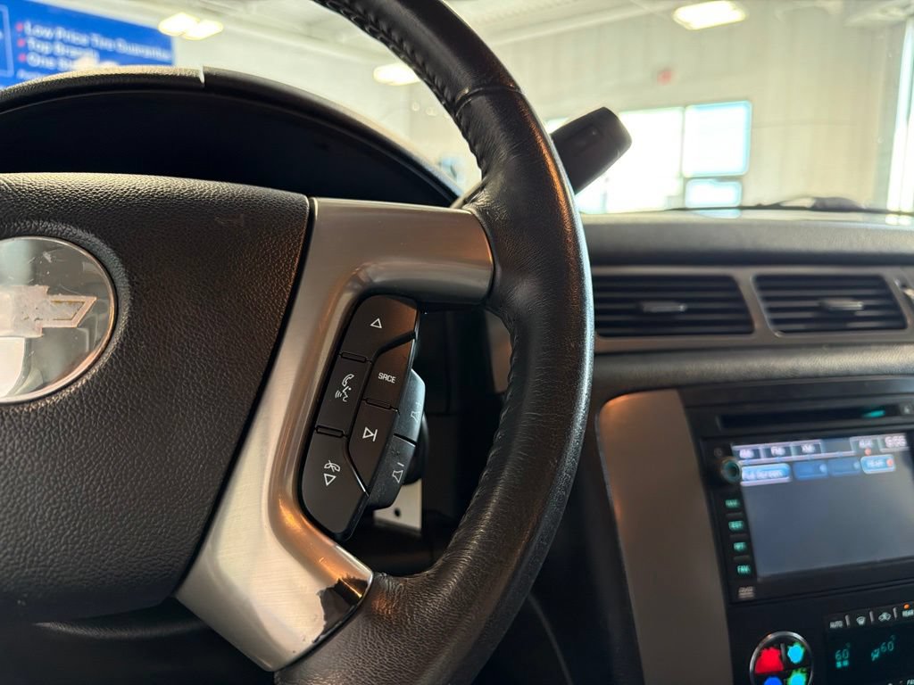 Used 2011 Chevrolet Suburban LT AWD/4WD image 17