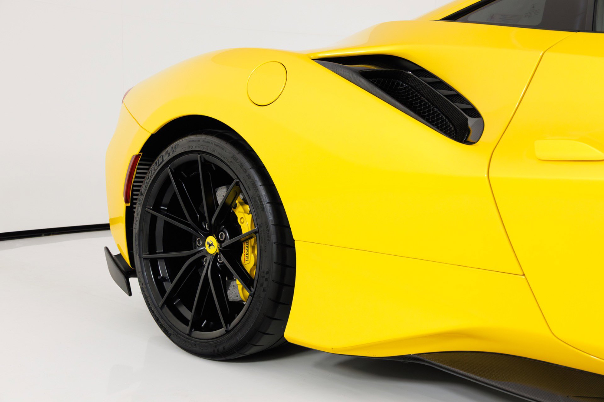 Used 2020 Ferrari 488 Pista image 60