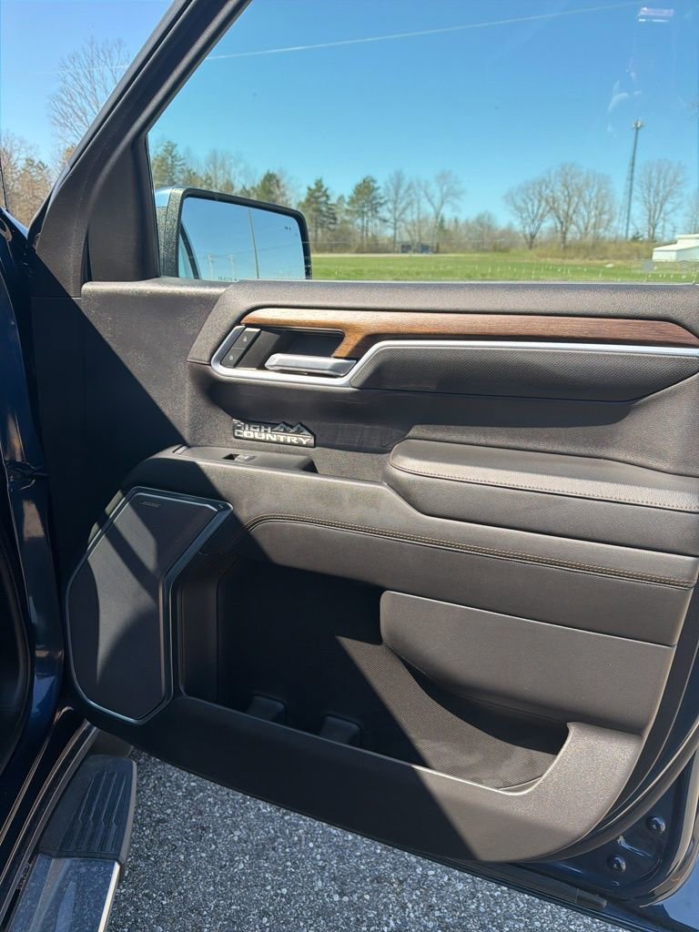 Used 2022 Chevrolet Silverado 1500 High Country image 22