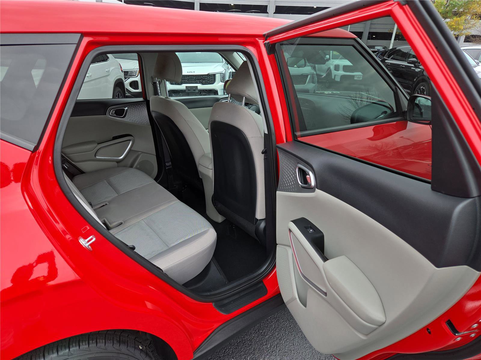 Certified 2023 Kia Soul LX w/ LX Technology Package image 30