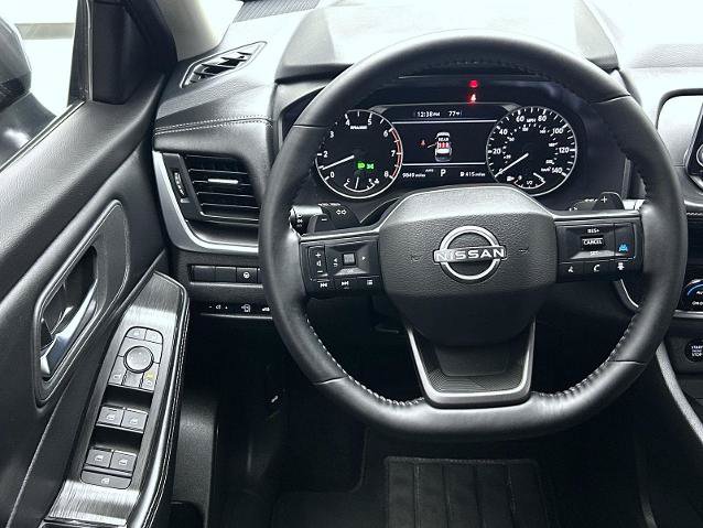Certified 2025 Nissan Rogue SV AWD/4WD image 12