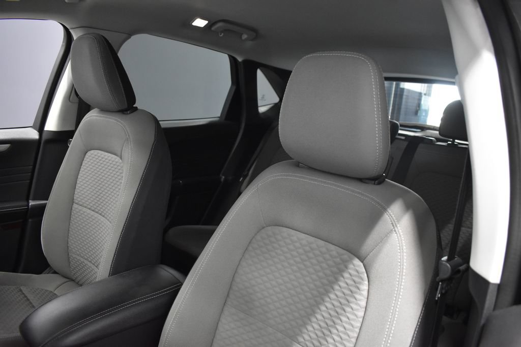 Used 2022 Ford Escape SE w/ Convenience Package FWD image 5