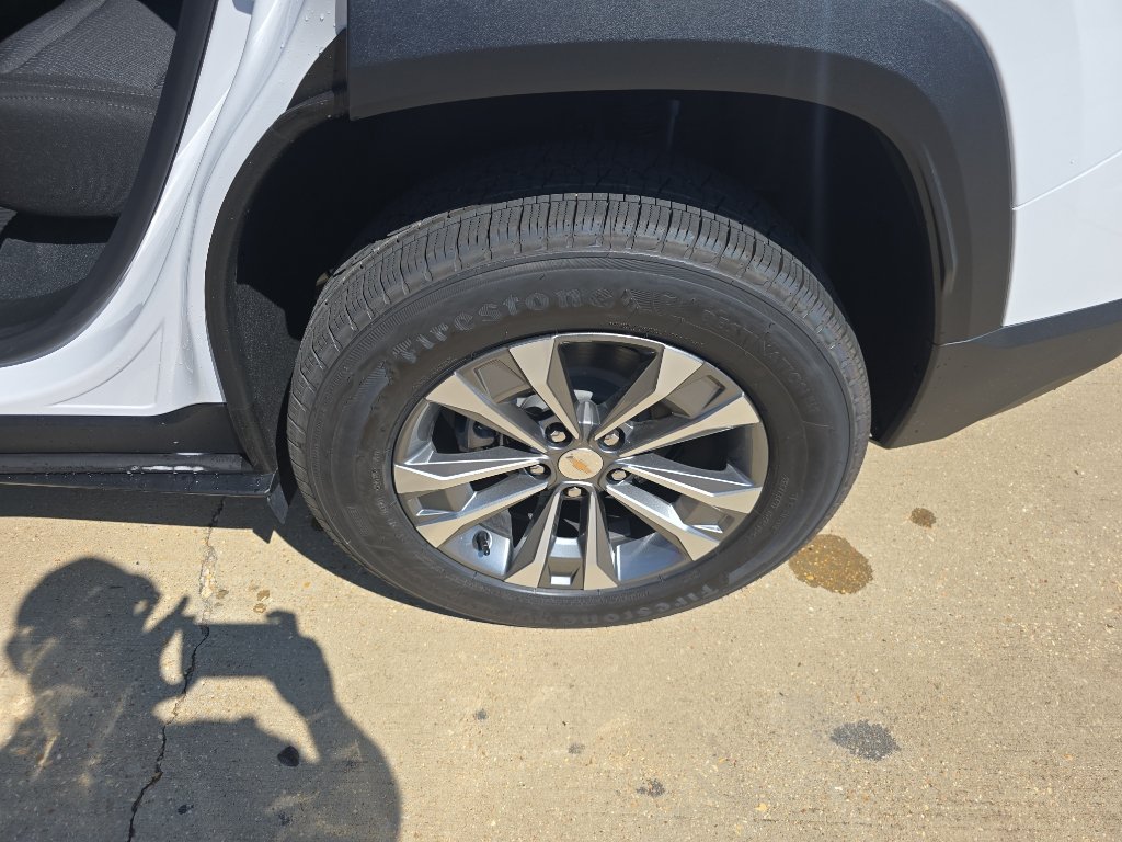 New 2027 Chevrolet Equinox LT FWD image 12