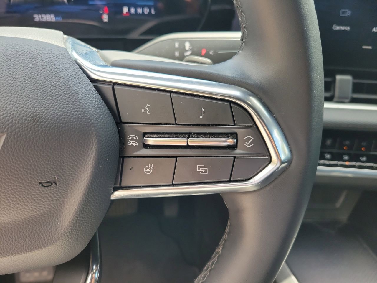 Used 2025 Chevrolet Equinox LT image 18