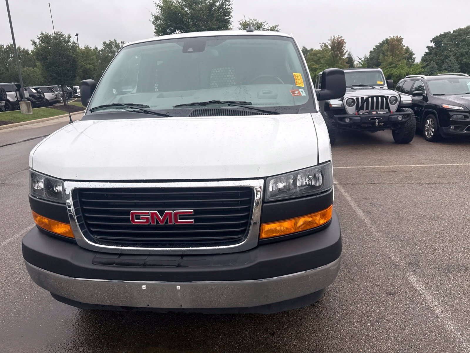 Used 2025 GMC Savana 2500 w/ Enhanced Convenience Package RWD image 2