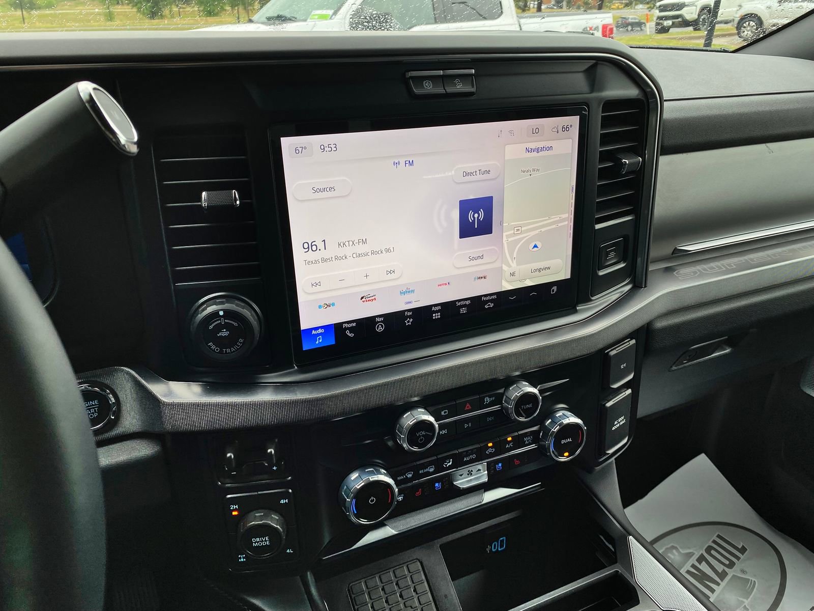 Used 2025 Ford F250 Platinum w/ FX4 Off-Road Package image 16