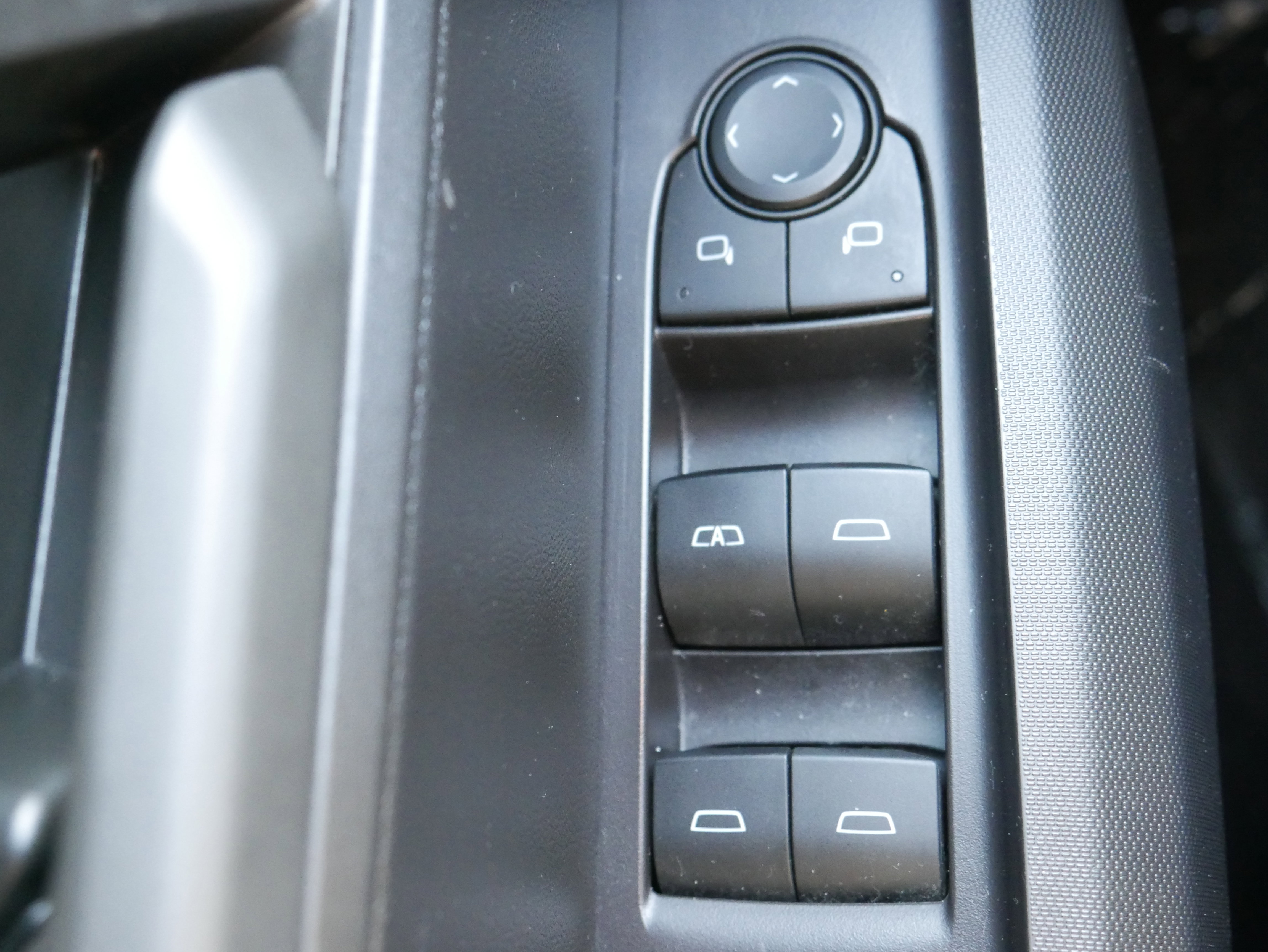 Certified 2024 Chevrolet Colorado Trail Boss w/ Technology Package image 26